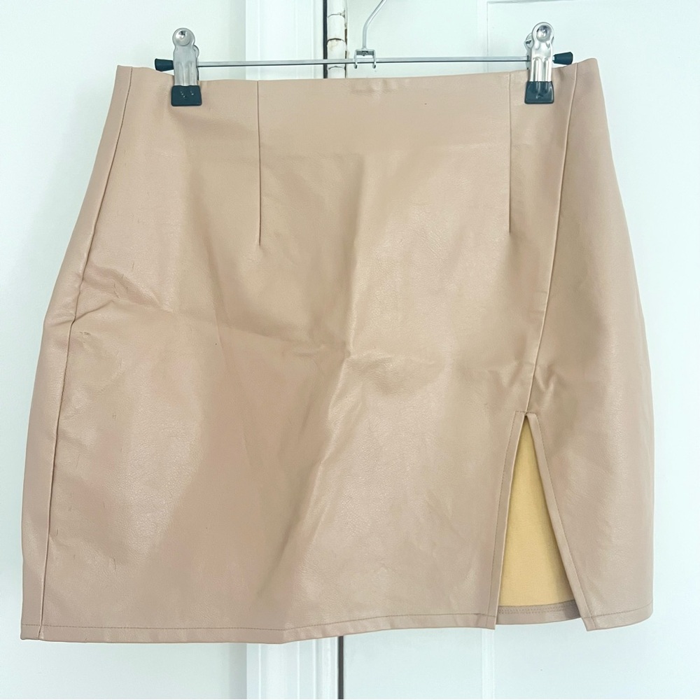 ⭐️SUPERDOWN⭐️FAUX LEATHER SKIRT